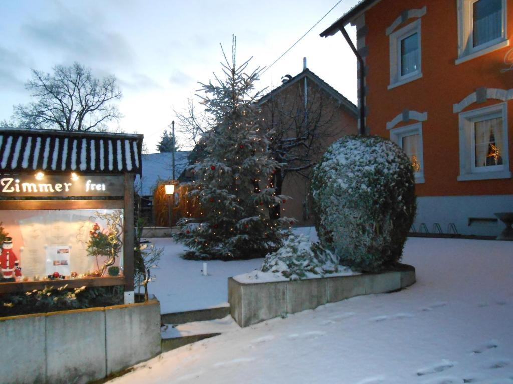 Landgasthof Schützen Hotel Tengen Exterior foto